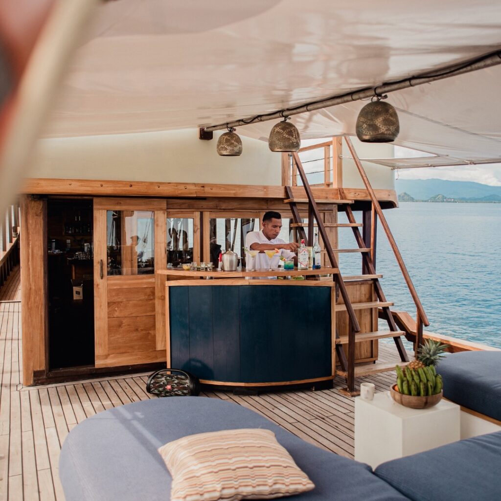 luxury and comfort, redifined on diving private liveaboard in Komodo